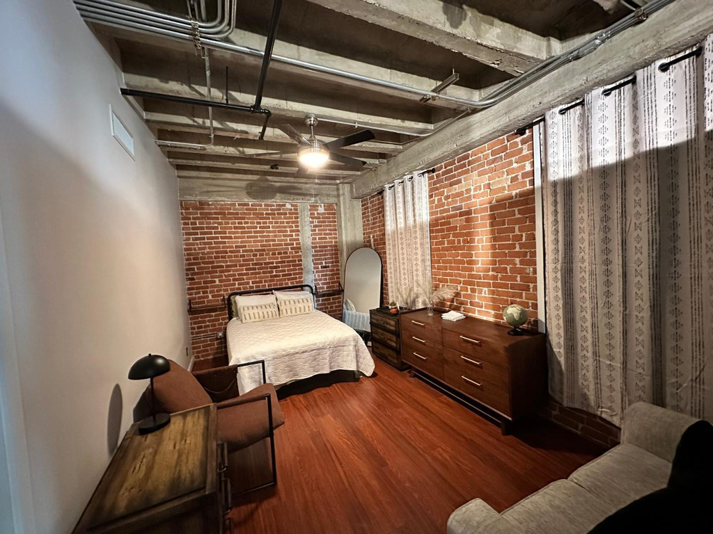 114 W Adams Street - Photo 7