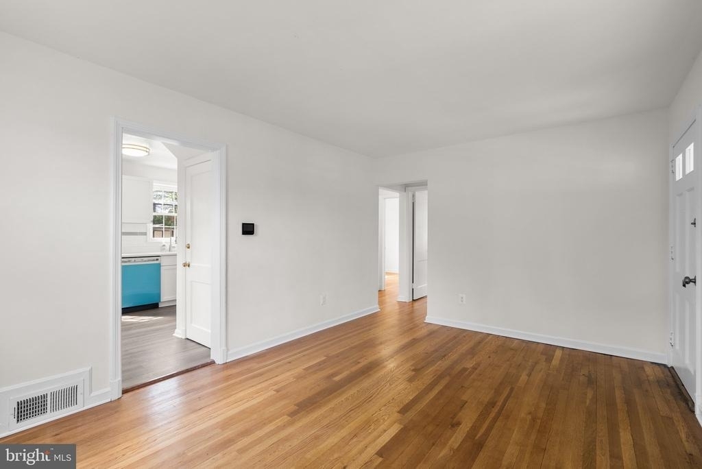 10110 Mckenney Avenue - Photo 7