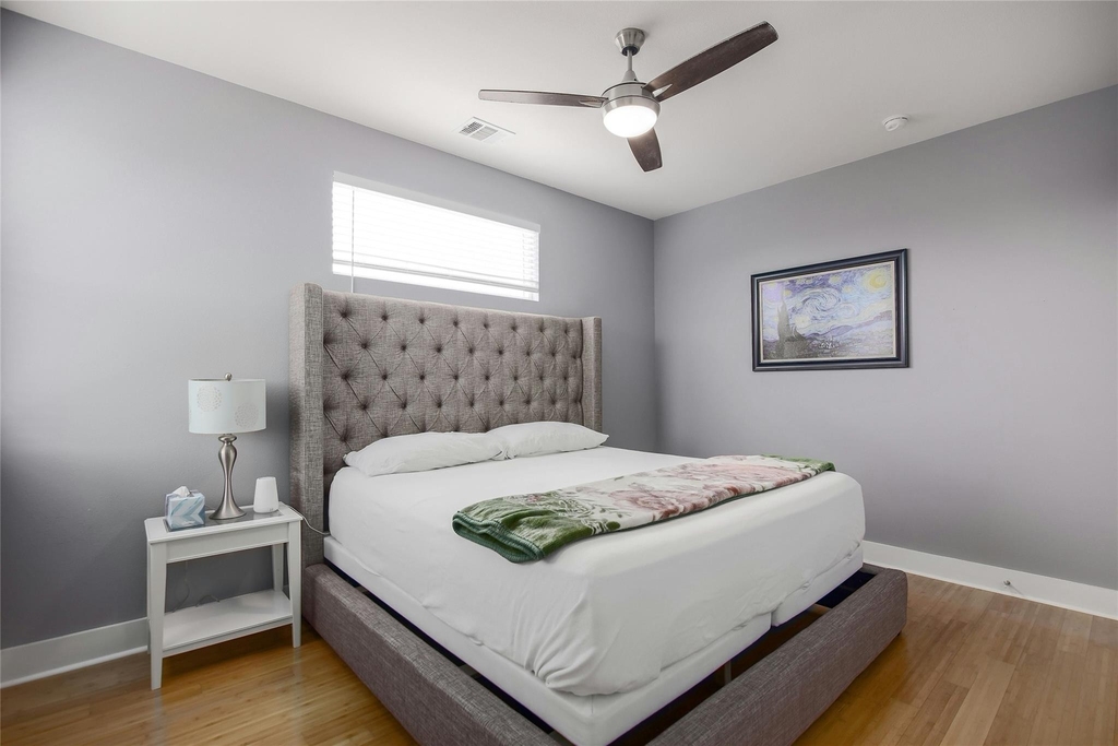 7607 Providence Ave - Photo 15