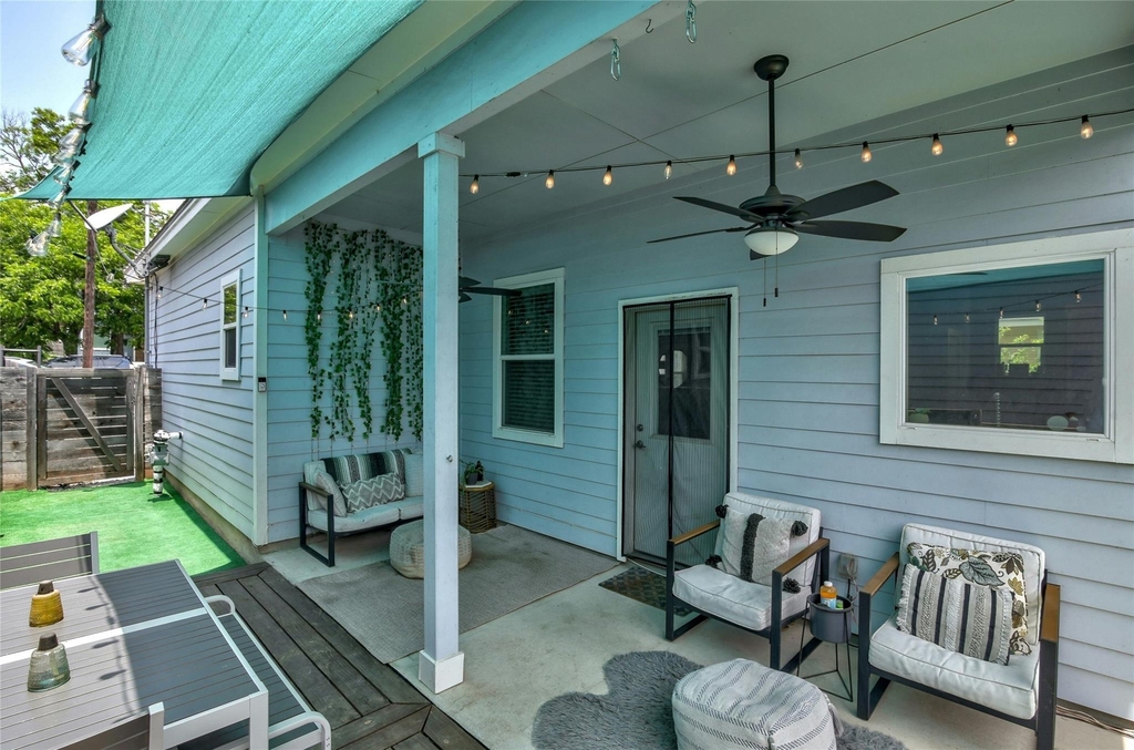 7607 Providence Ave - Photo 24