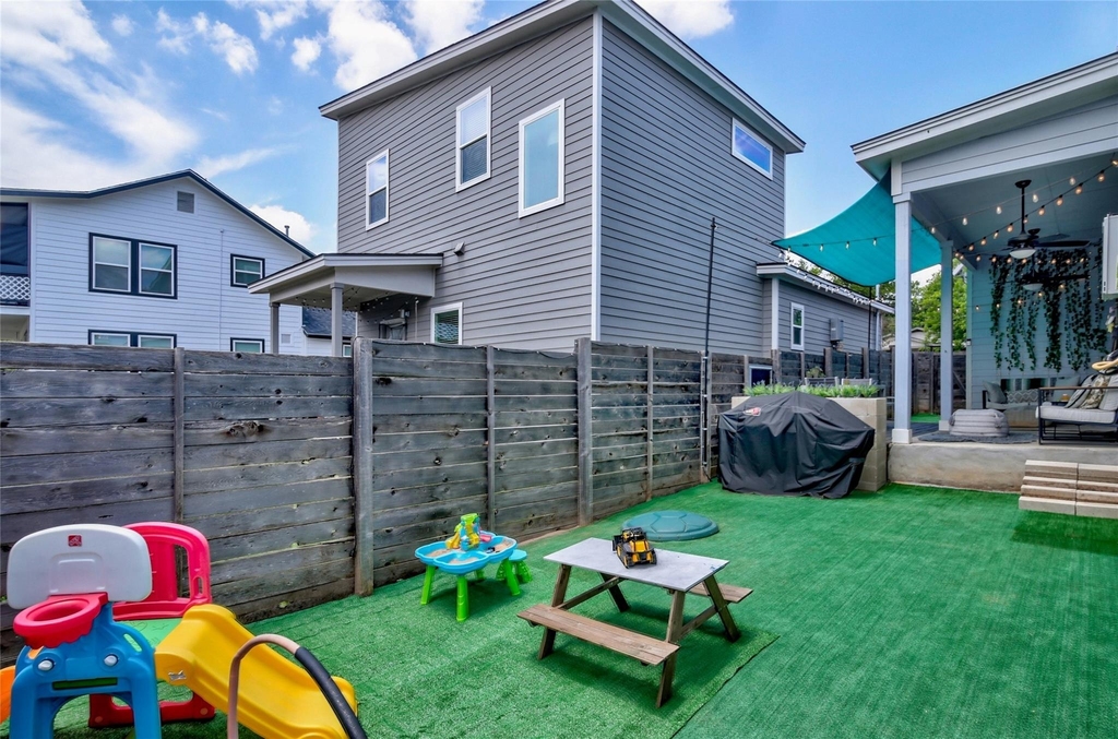 7607 Providence Ave - Photo 27