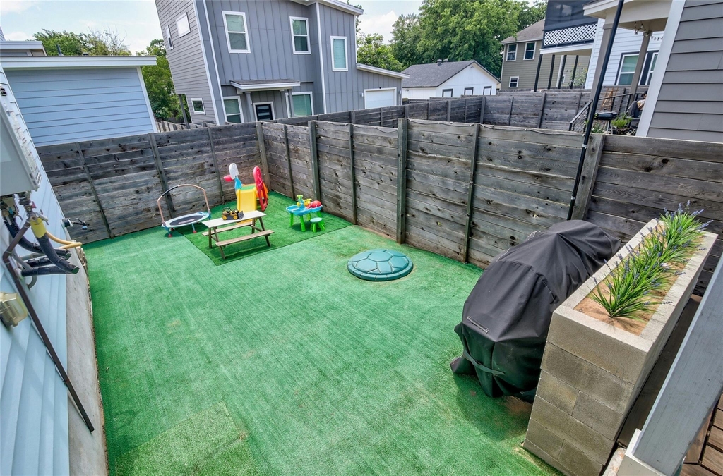 7607 Providence Ave - Photo 25