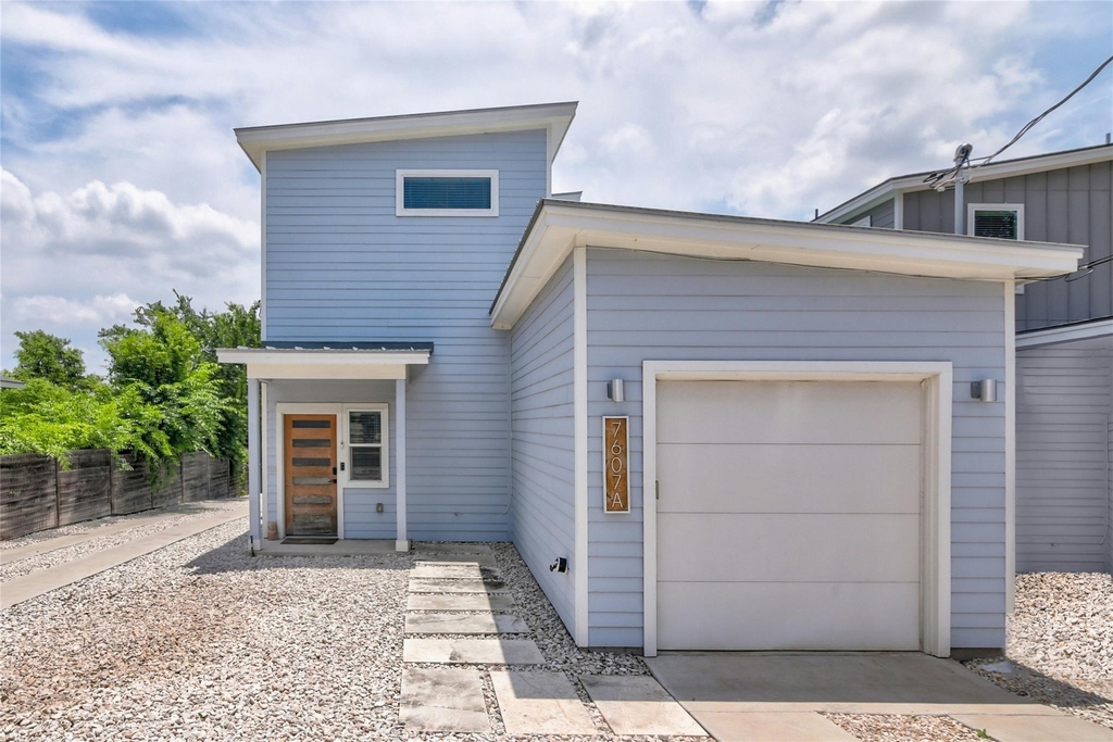 7607 Providence Ave - Photo 3