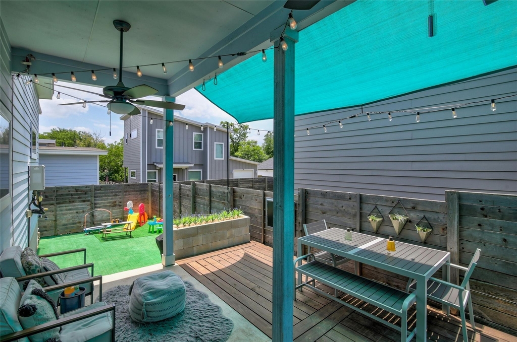 7607 Providence Ave - Photo 22