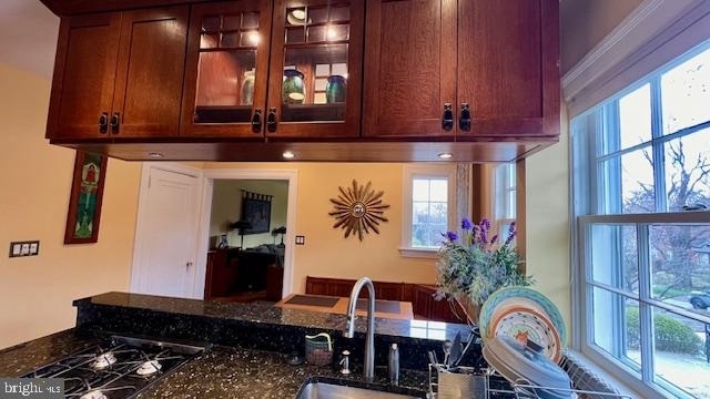 9102 Flower Avenue - Photo 6