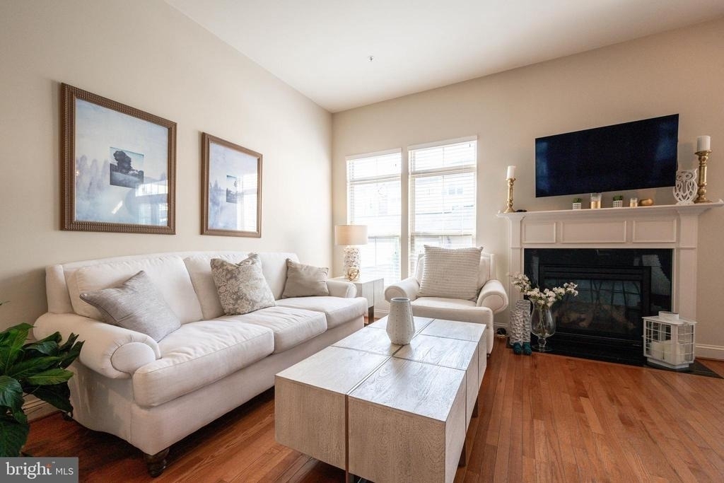 7822 Tilghman Street - Photo 10