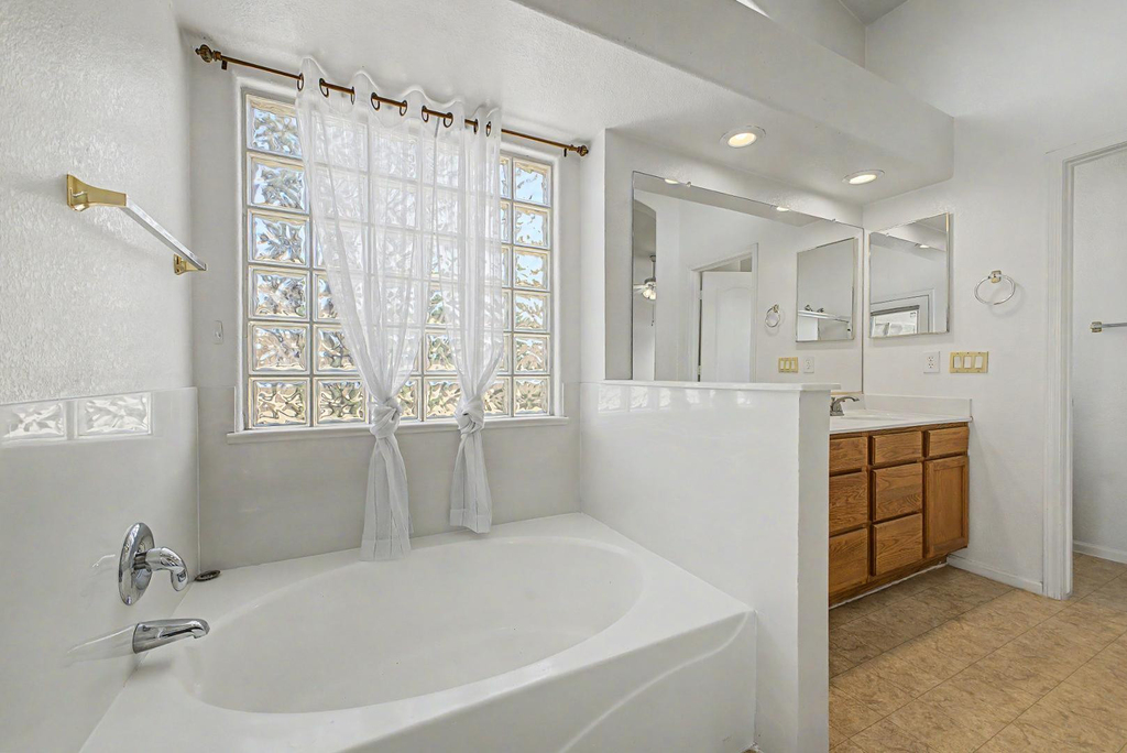 4649 E Augusta Avenue - Photo 27