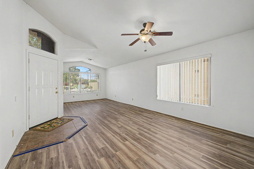 4649 E Augusta Avenue - Photo 6