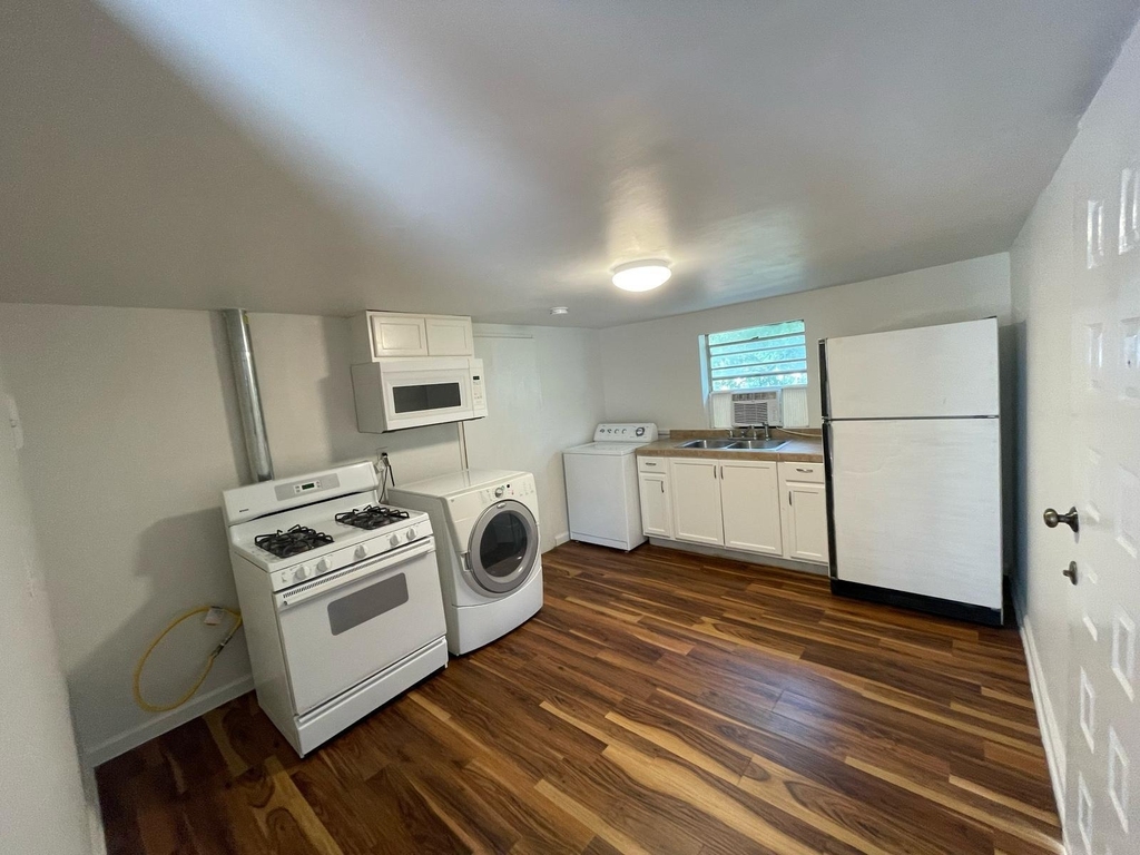 6404 Ponca St - Photo 1