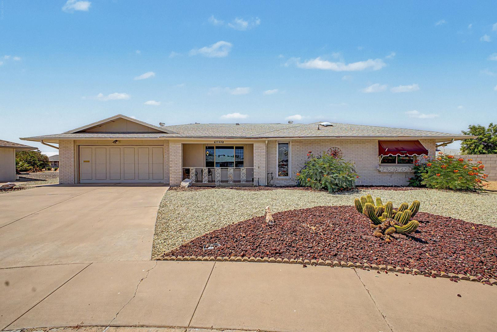 13222 W Kodiak Drive - Photo 0