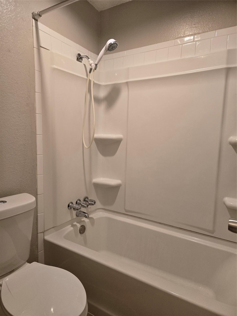 1011 Ridgemont St - Photo 6