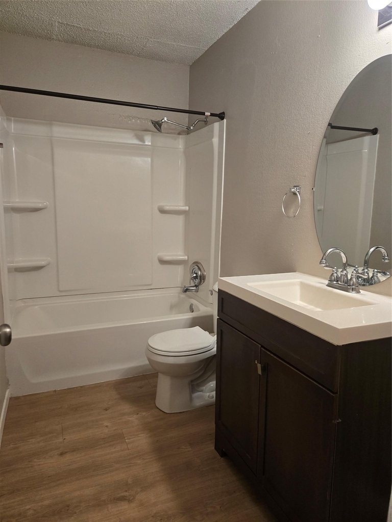 1011 Ridgemont St - Photo 4