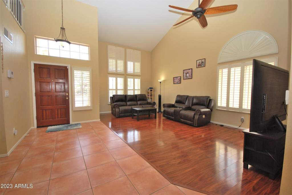 1227 E Glenhaven Drive - Photo 1