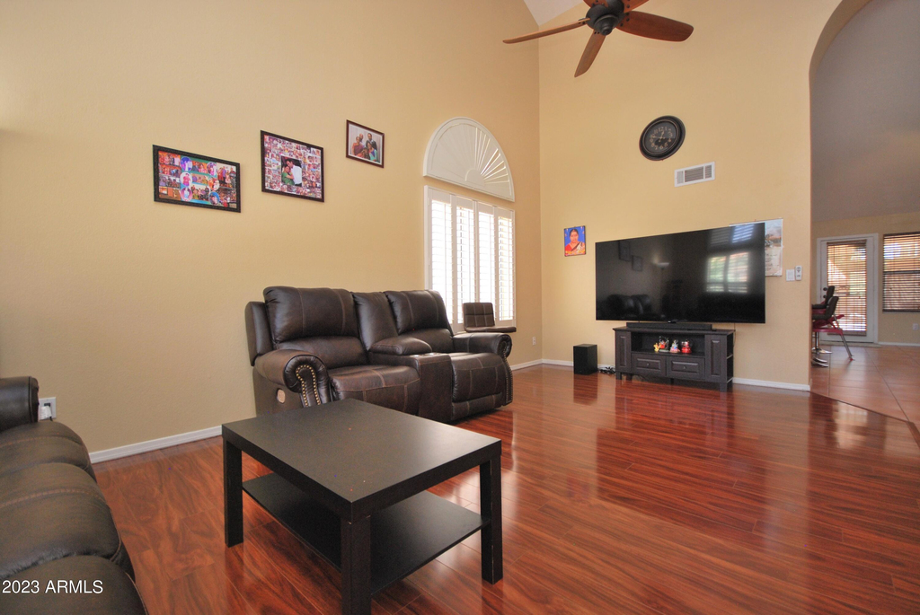 1227 E Glenhaven Drive - Photo 2
