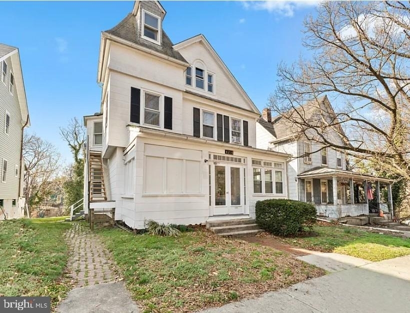 4215 Connecticut Avenue - Photo 1
