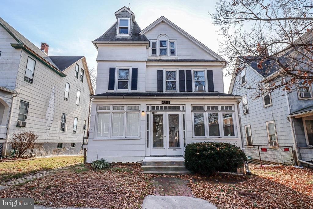 4215 Connecticut Avenue - Photo 0