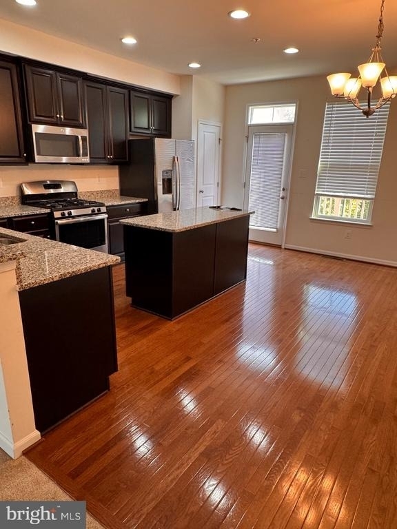 624 Ravenwood Drive - Photo 2