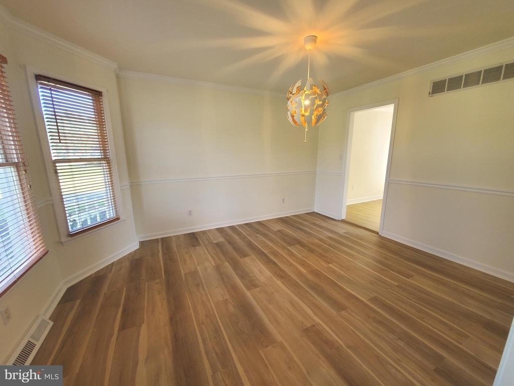 614 E Pebworth Road - Photo 9