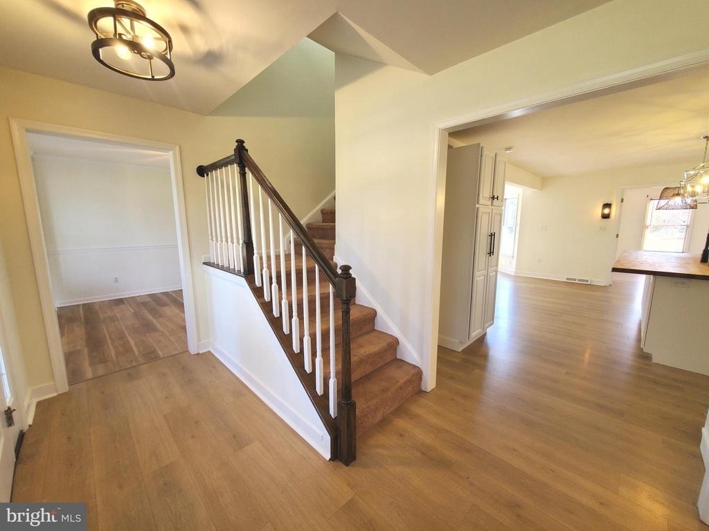 614 E Pebworth Road - Photo 8