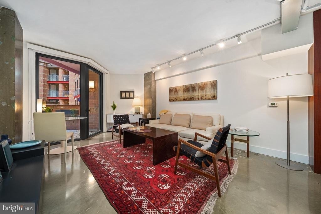 616 E Street Nw - Photo 2