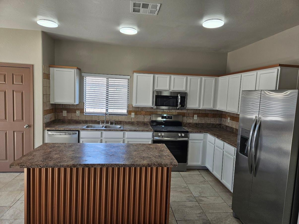 36337 W Velazquez Drive - Photo 8