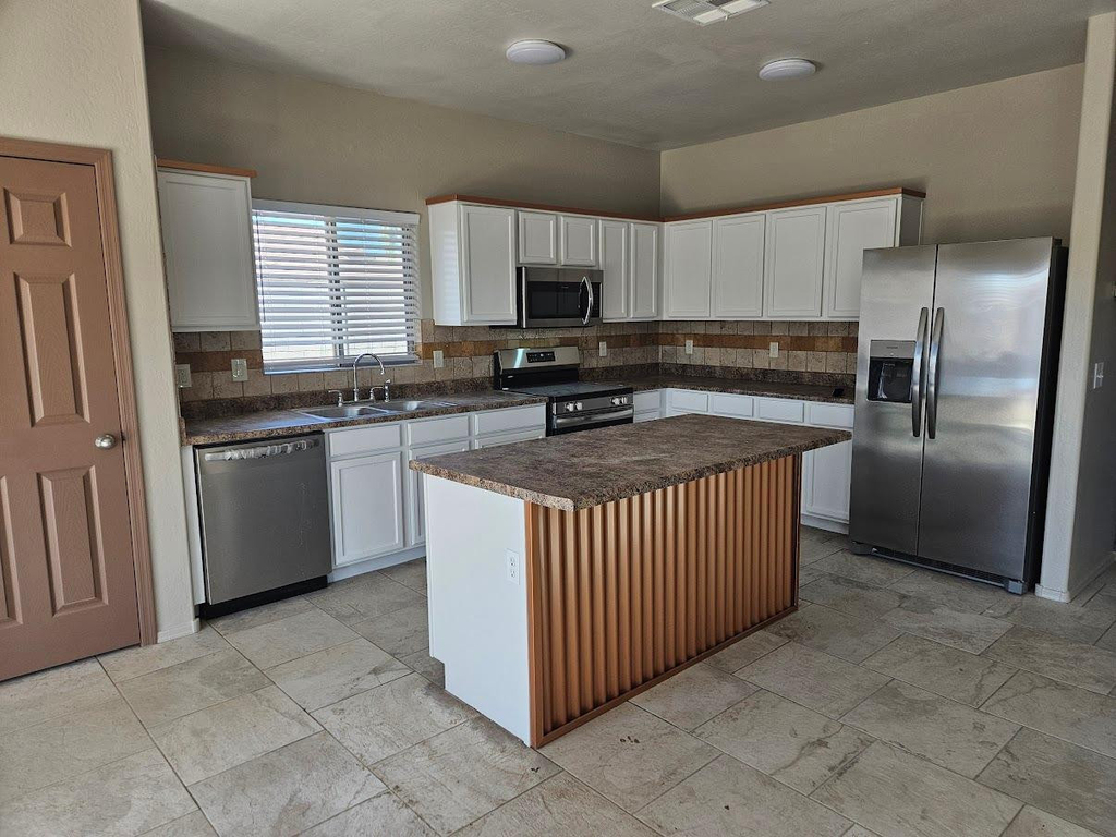 36337 W Velazquez Drive - Photo 6
