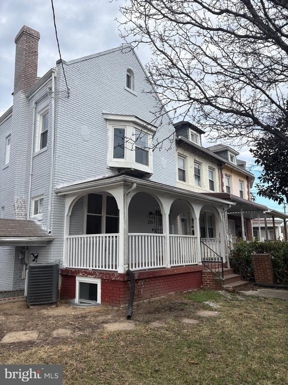 225 Missouri Avenue Nw - Photo 0