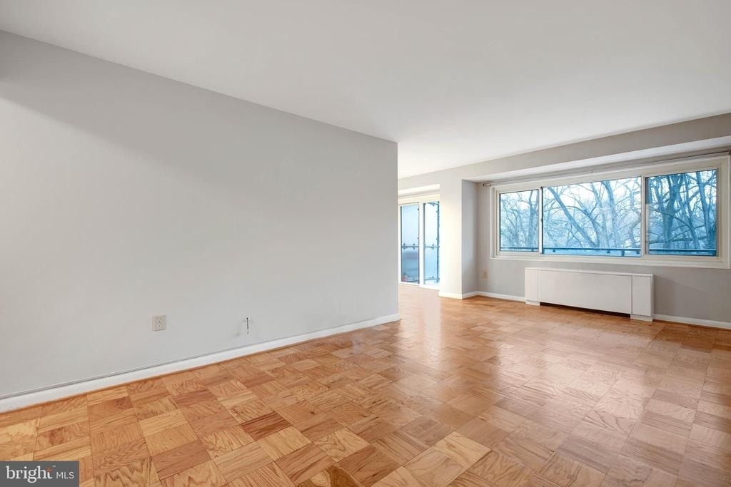 4201 Cathedral Avenue Nw - Photo 5