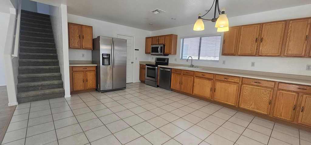 18611 N 22nd Street - Photo 4