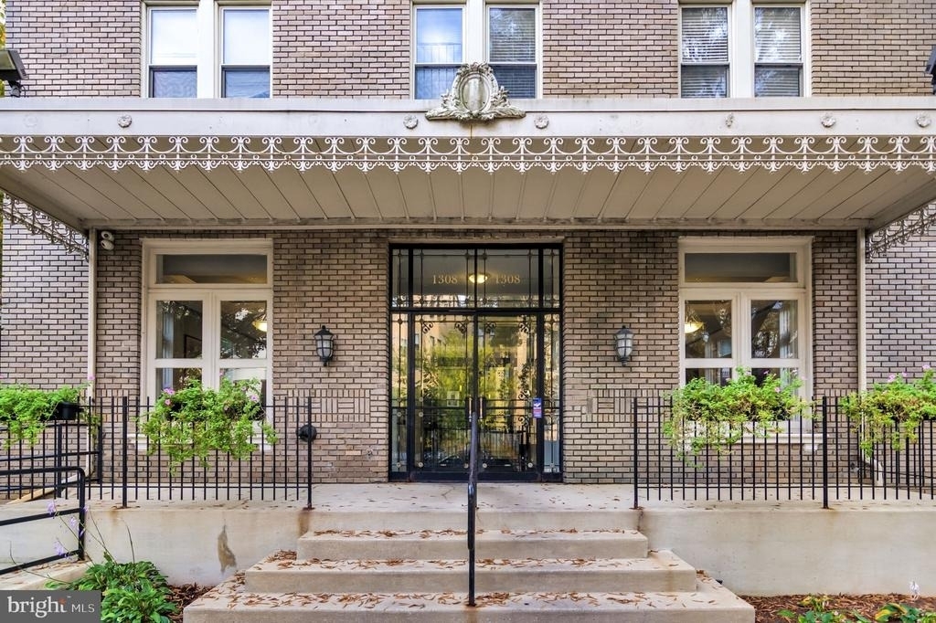 1308 Clifton Street Nw - Photo 2