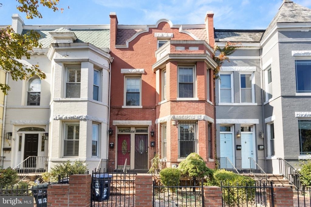 814 11th Street Ne - Photo 0