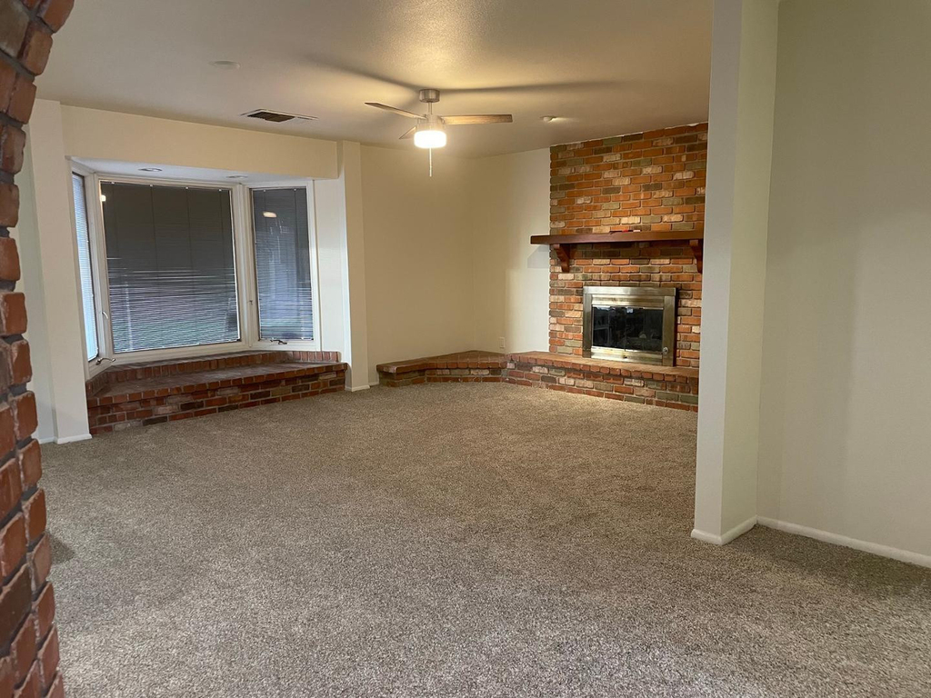 531 E Laguna Drive - Photo 6