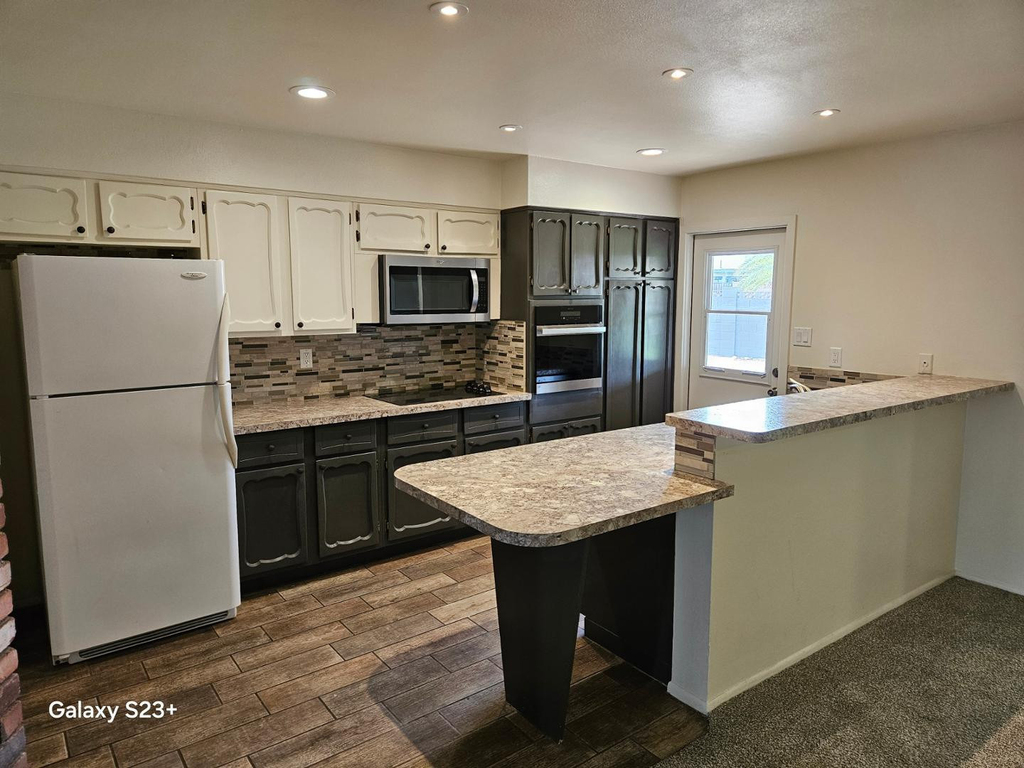531 E Laguna Drive - Photo 14