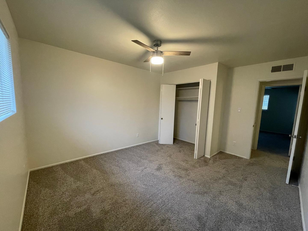 531 E Laguna Drive - Photo 23
