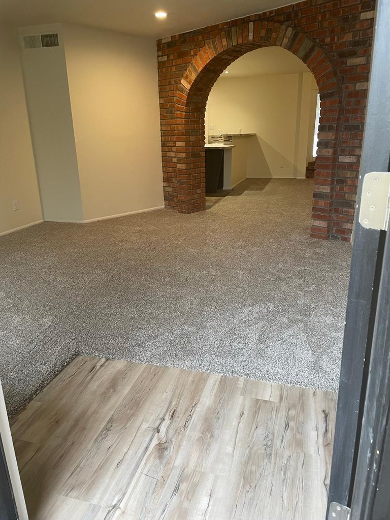 531 E Laguna Drive - Photo 3