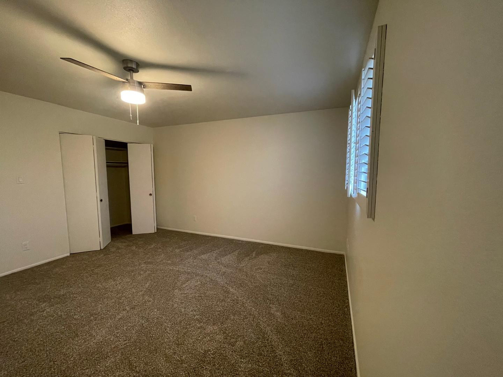 531 E Laguna Drive - Photo 20