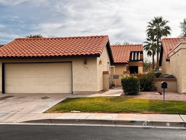 1043 S Rose - Photo 0