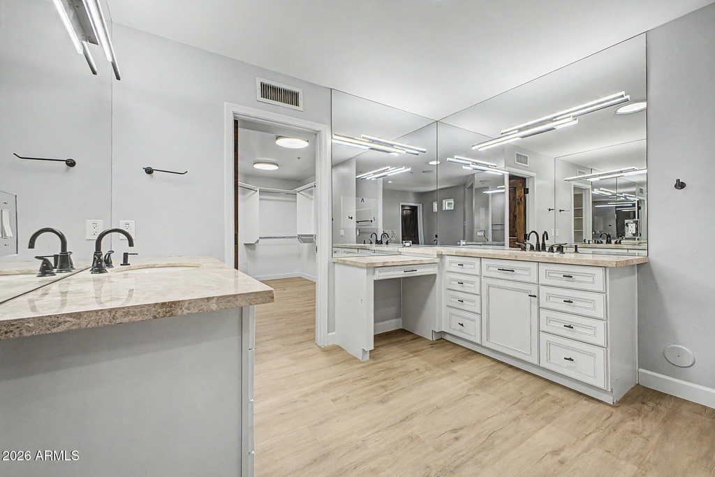 2311 E Colter Street - Photo 21