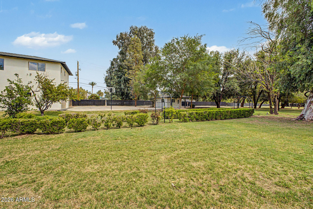 2311 E Colter Street - Photo 73