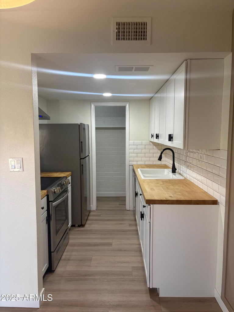 600 S Dobson Road - Photo 3