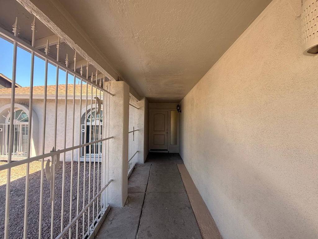 7137 W Colter Street - Photo 8