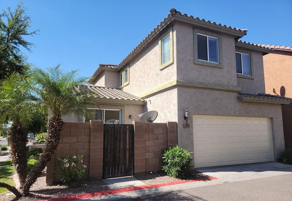 7226 S 48th Glen - Photo 1