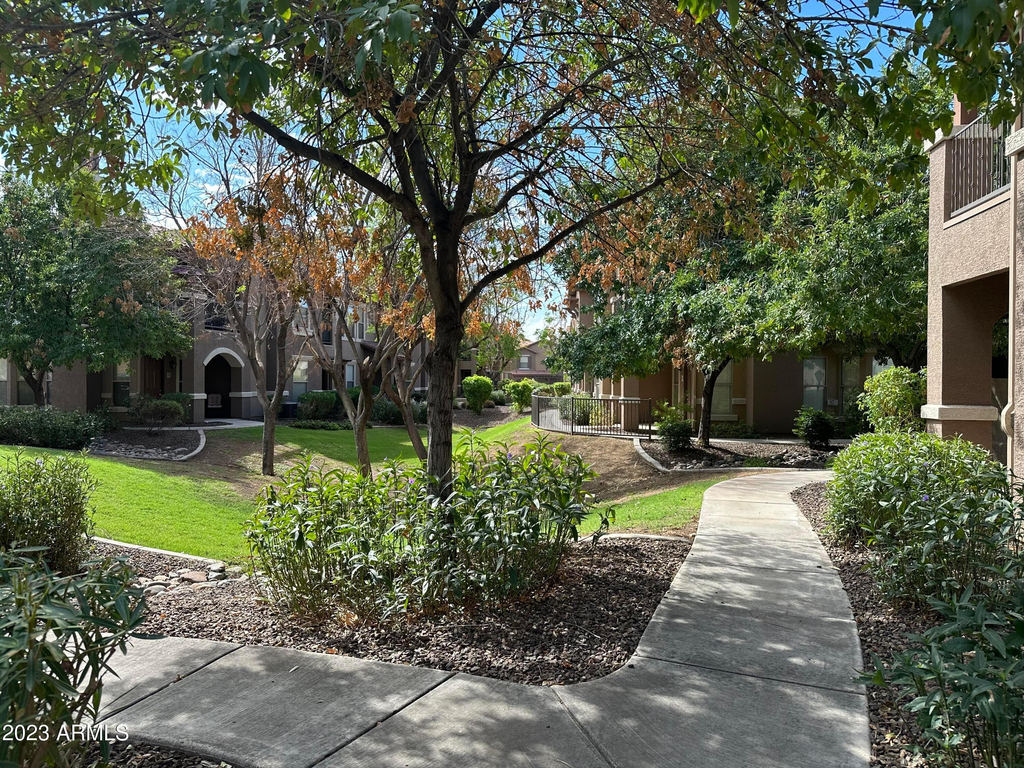 14250 W Wigwam Boulevard - Photo 2