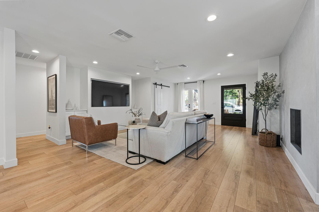 4244 N 35th Place - Photo 13