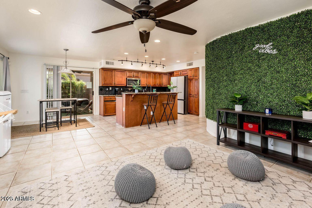 13604 W Rovey Avenue - Photo 0