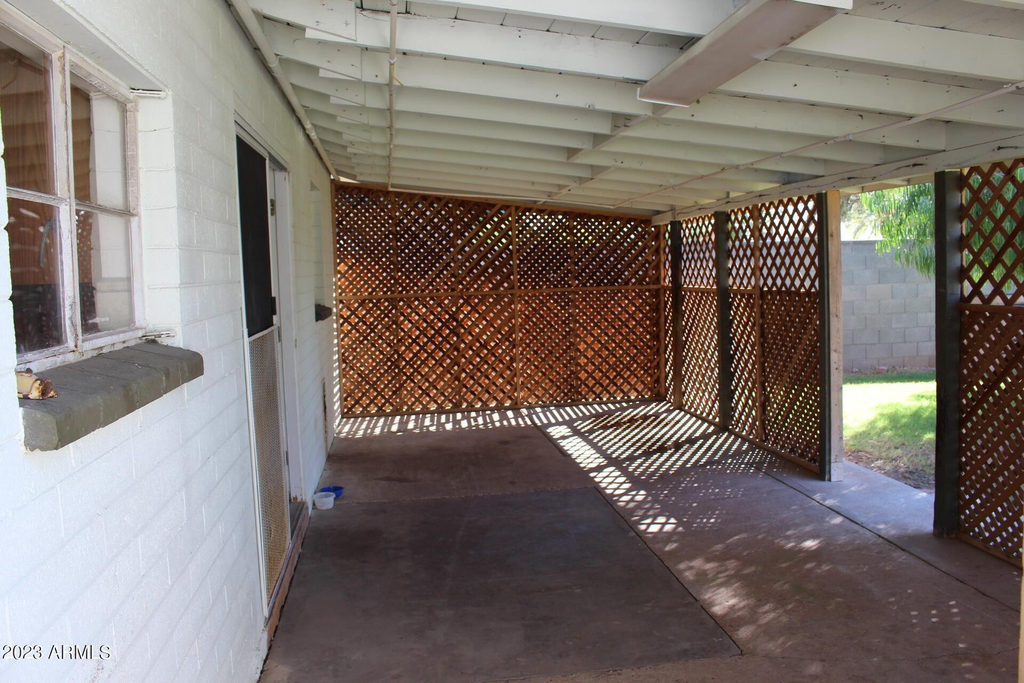 910 S Una Avenue - Photo 17