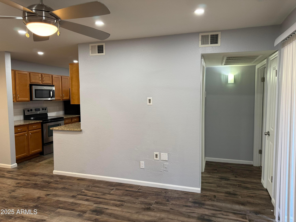 200 E Southern Avenue - Photo 5