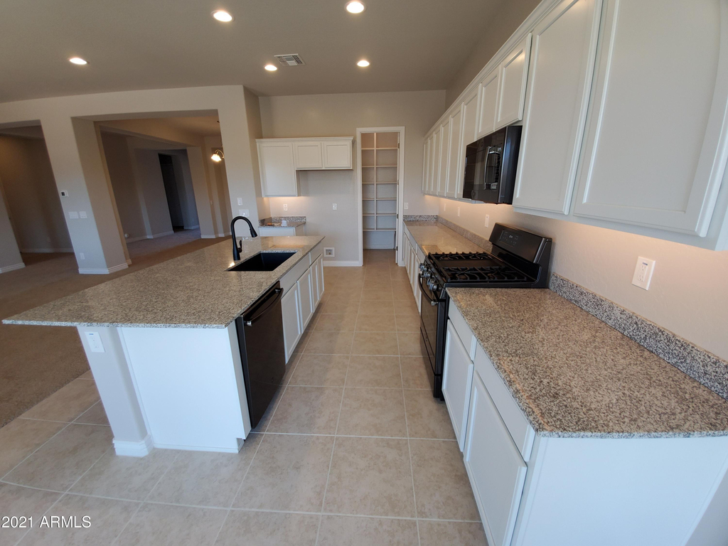8537 W Myrtle Avenue - Photo 9
