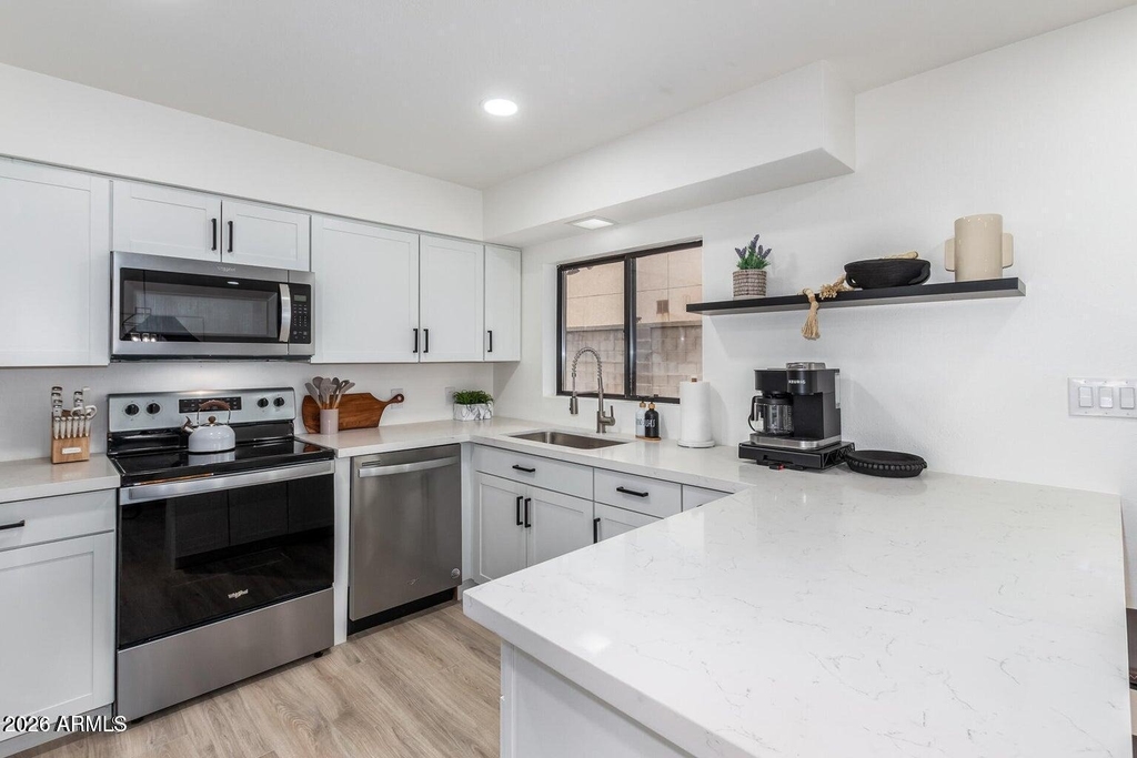4511 N 31st Place - Photo 9