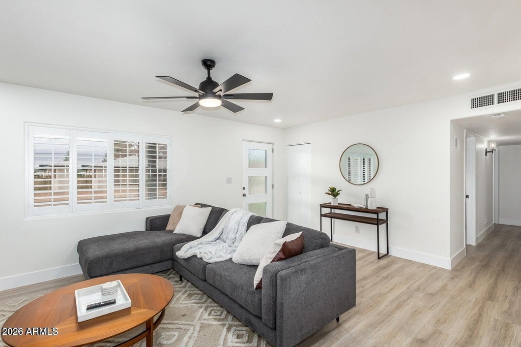 4511 N 31st Place - Photo 2